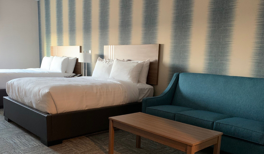 Bedroom 2, Meridian Inn & Suites Regina Airport, Division No. 6