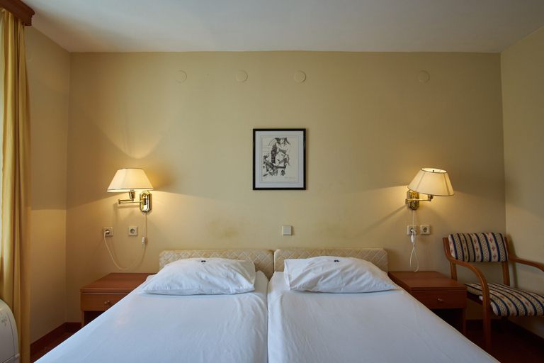 Bedroom 4, Hotel Vila Ruzica, Crikvenica