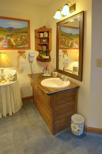Bathroom 3, Blue Mountain Mist Country Inn & Spa, Sevier
