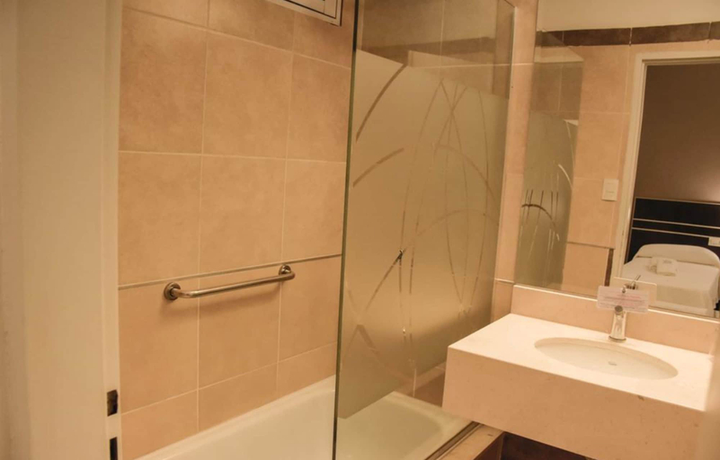 Bathroom 3, Hosteria Atahualpa Yupanqui, Tafí Viejo