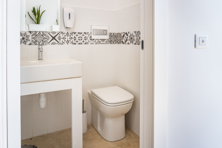 Bathroom 4, Villa Savarino, Ragusa