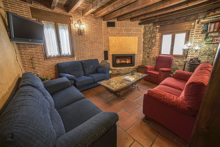 Others 5, La Casona del Herrero, Soria