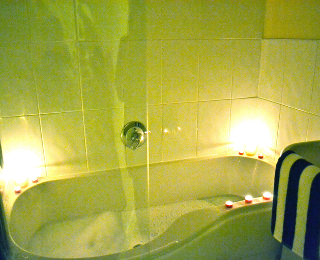 Bathroom 2, Luxury New Town 1 Bed Apartment, Edinburgh