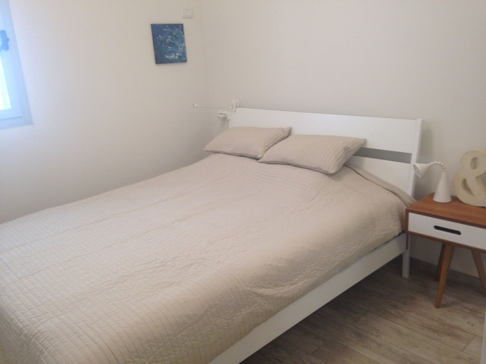 Bedroom 3, Apt Terrace & Garden - Bauhaus