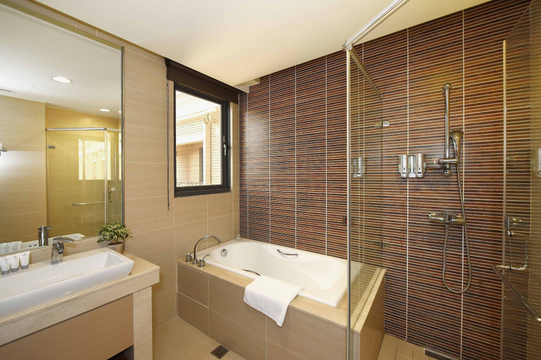 Bathroom 5, Fullon Taipei East, New Taipei City