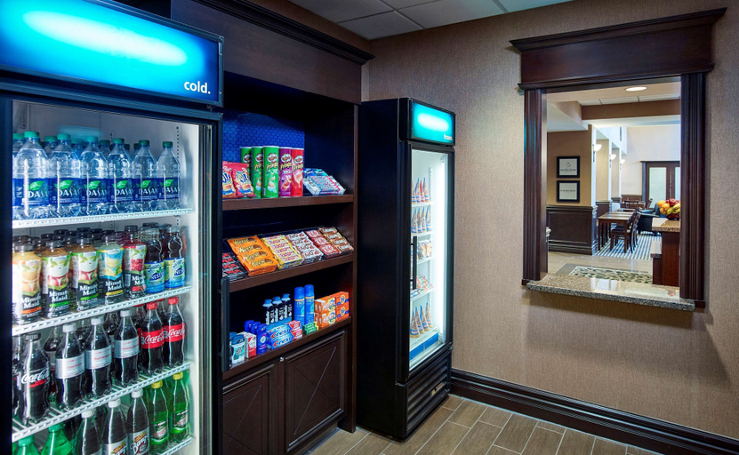 Food & Drinks 5, Hampton Inn by Hilton North Bay, Nipissing