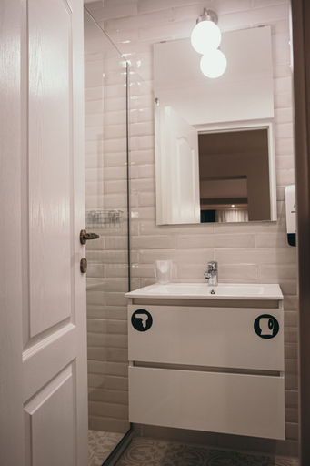 Bathroom 4, NEST Guesthouse, Drobeta-turnu Severin