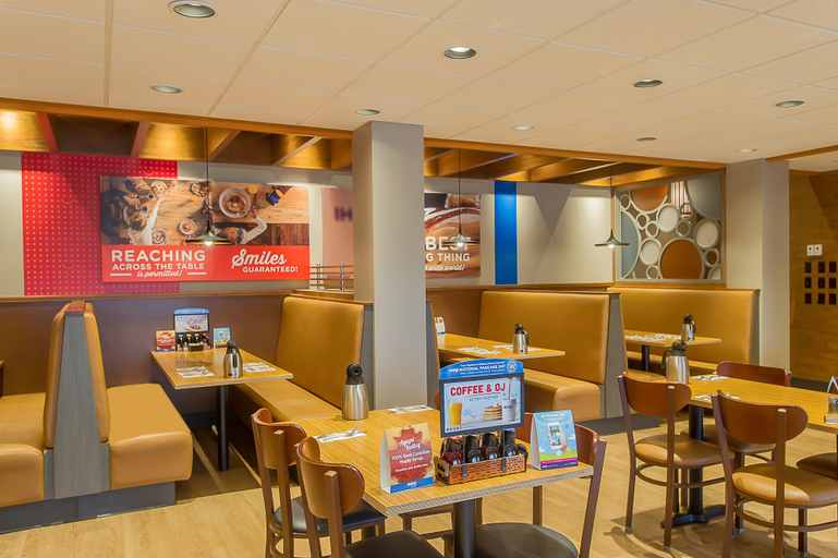 Food & Drinks 5, Wyndham Garden Niagara Falls Fallsview, Niagara