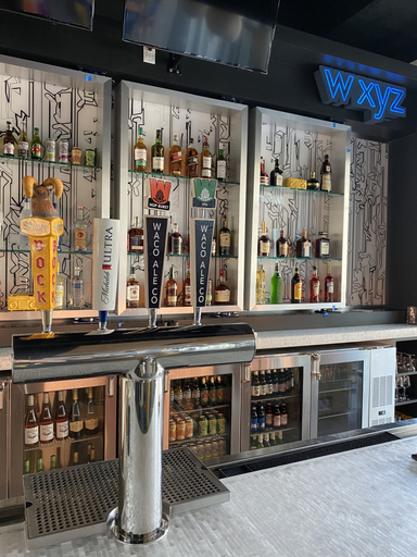 Food & Drinks 5, Aloft by Marriott Waco Downtown, McLennan