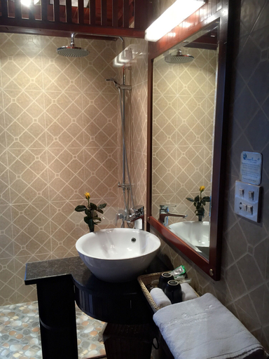 Bathroom 5, Sapa Garden Bed and Breakfast, Sa Pa