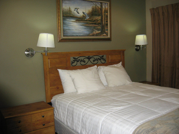 Bedroom 3, Beachcomber Inn, El Dorado