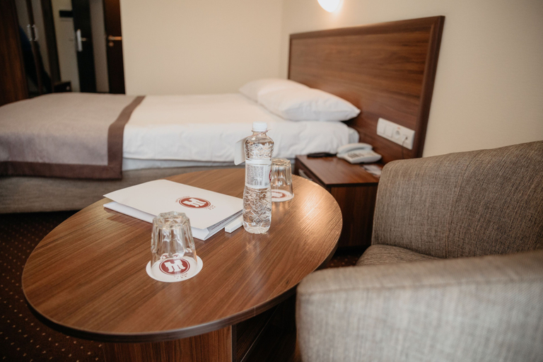 Bedroom 2, Hotel Bratislava, Dniprovs'kyi