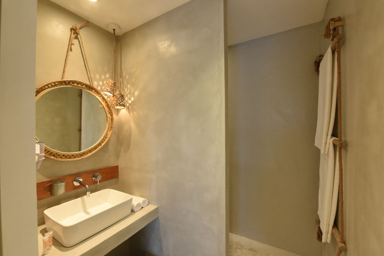 Bathroom 4, Veranda Tamarin Hotel and Spa, Black River