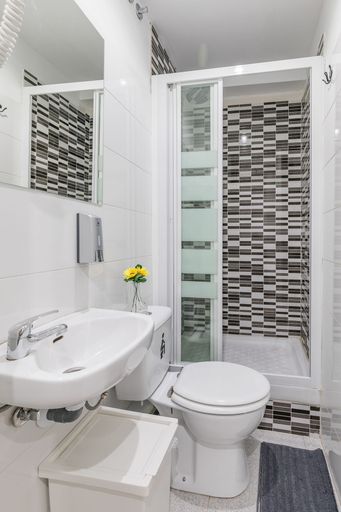 Bathroom 4, AYZ Sierra de Meira - Auto check-in property, Madrid