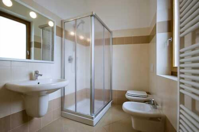 Bathroom 4, Casa Citella, Verona