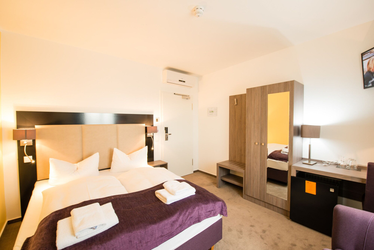 Bedroom 4, Goethe Business Hotel by Trip Inn, Frankfurt am Main