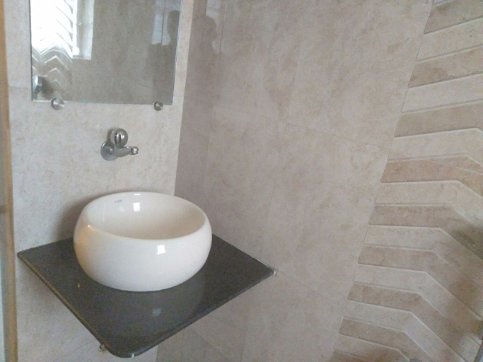 Bathroom 4, Hotel Rose Lodge, Pune