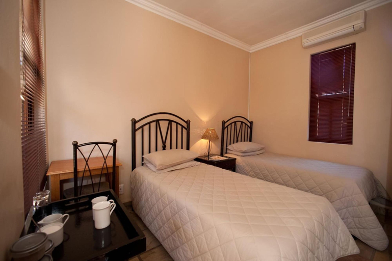 Bedroom 2, Rise and Shine Lodge, Mangaung
