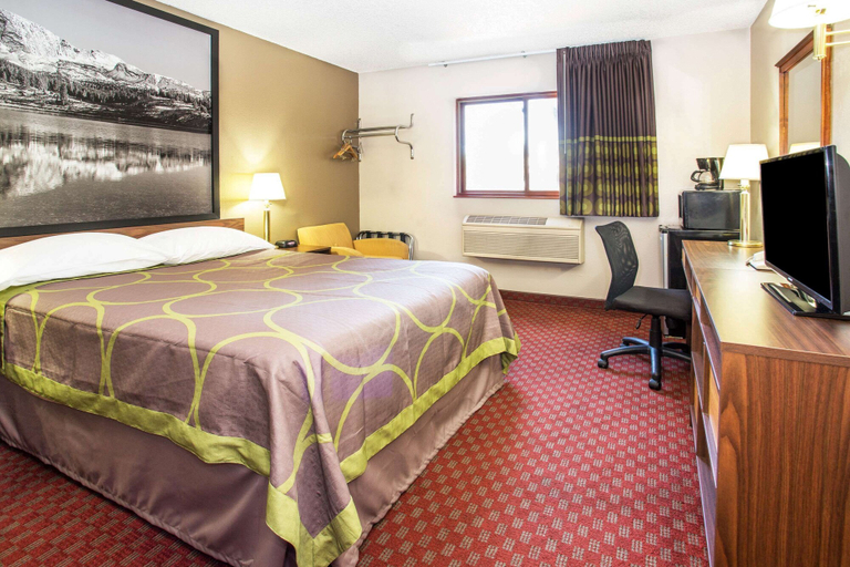 Bedroom 3, Super 8 by Wyndham Longmont/Del Camino, Weld