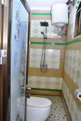 Bathroom 3, Evelyn Apartments, Kampala