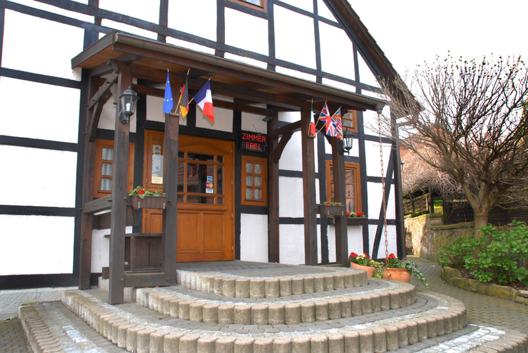Exterior & Views 3, Hotel Alte Schule, Schaumburg