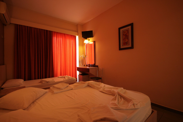 Bedroom 3, Dimitris Paritsa Hotel, South Aegean