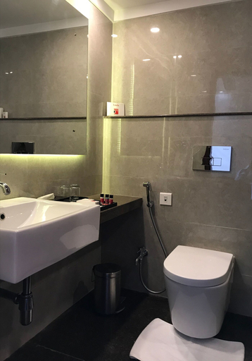 Bathroom 4, Heaven View Clarks Inn , Kanpur Nagar