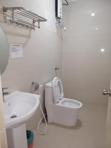 Bathroom 5, Meaco Royal Hotel-Binan, Biñan