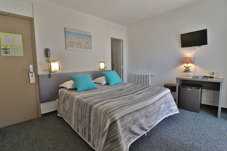 Bedroom 4, Hôtel Le Chardon Bleu, Var