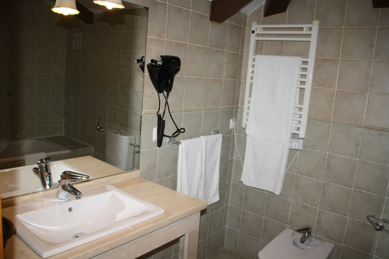 Bathroom 3, Hotel Mirador de Barcia, Lugo