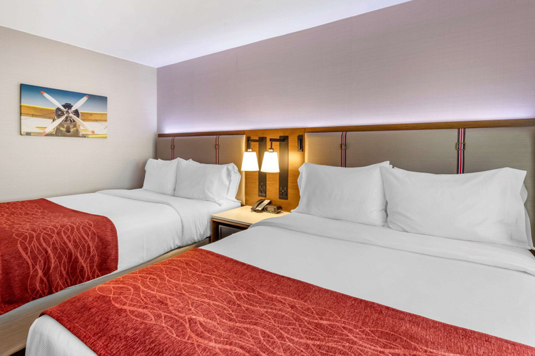 Bedroom 5, Comfort Inn JFK Airport, New York