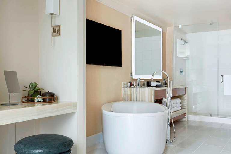 Bathroom 5, Marriott Marquis Houston, Houston