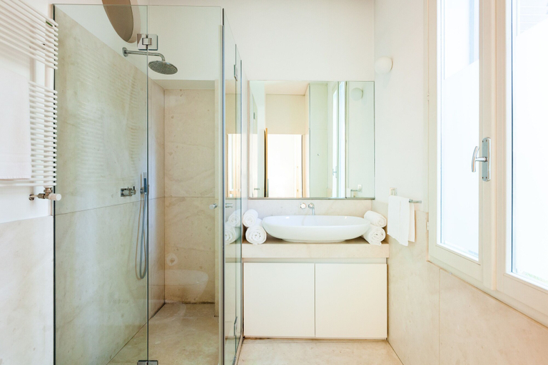 Others 5, easyhomes - Piola Bazzini, Milano
