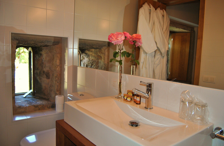 Bathroom 3, Torres de Moreda, Pontevedra