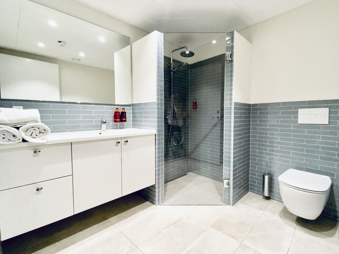 Bathroom 5, Hotel Marie, Frederikshavn