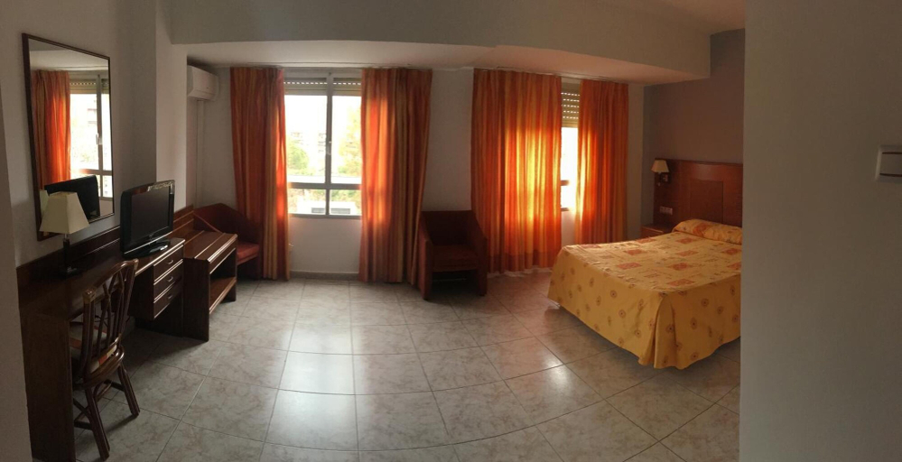 Bedroom 4, Hotel Perales, Toledo