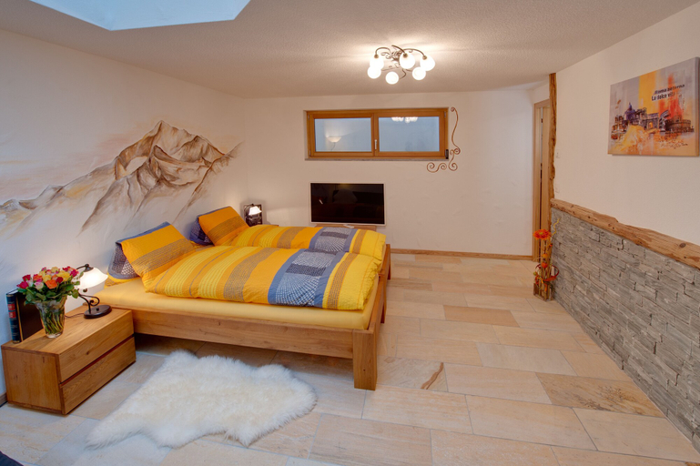 Bedroom 2, Chalet Alpoase, Visp