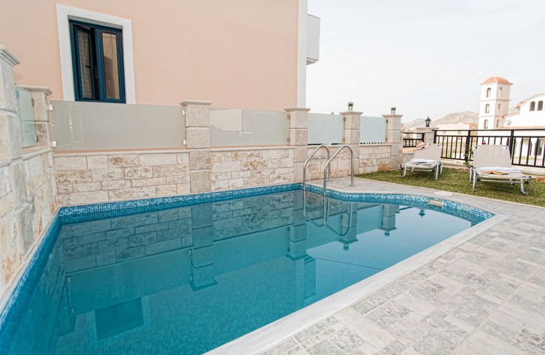 Sport & Beauty 2, Villa Peonia & Villa Ortansia, Crete