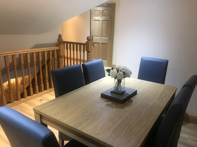 Others 5, Dungannon 2 Bed Bungalow - Sleeps 5 - Pet Friendly, Mid Ulster