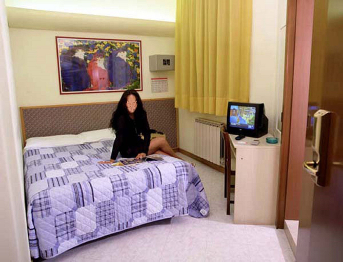 Bedroom 3, Hotel Martello, Venezia
