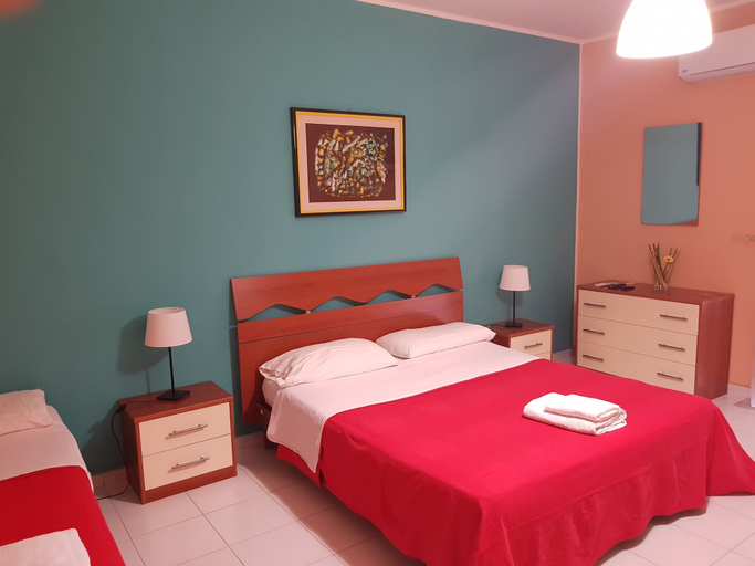 Bedroom 1, The Artists, Catania