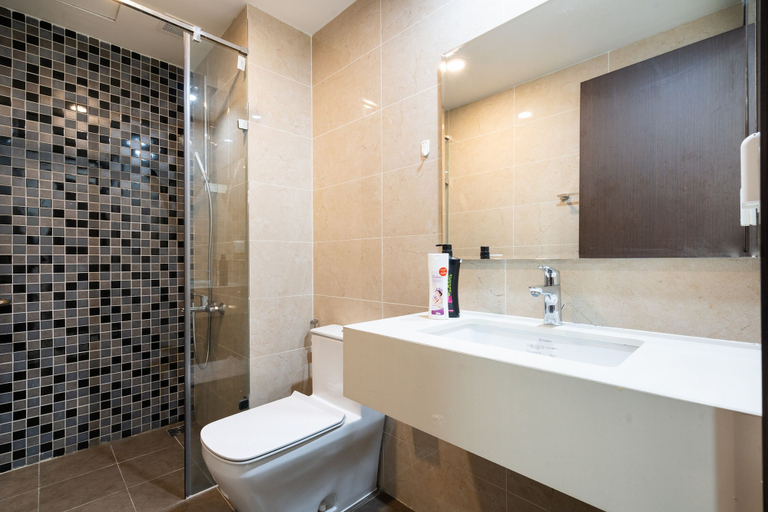 Bathroom 4, The Tresor Luxurious Apartment Riverview, District 4