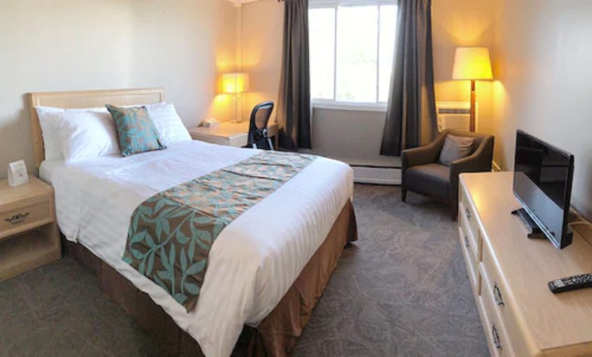Bedroom 3, Seasons Inn Halifax, Halifax