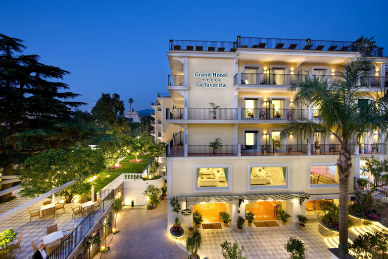 Exterior & Views 2, Grand Hotel La Favorita, Napoli