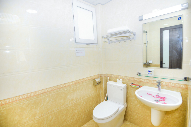 Bathroom 4, Old Town Palace Guest House, Hoàn Kiếm