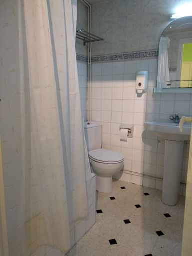 Bathroom 5, Hostal Buenavista, Lugo