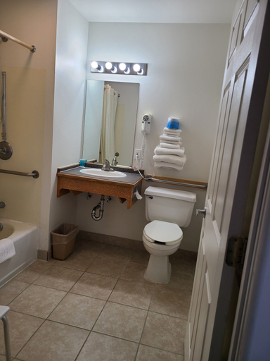 Bathroom 5, Jefferson Inn, Jefferson