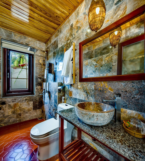 Bathroom 4, An Bang Morning Glory Beach Homestay, Da Nang