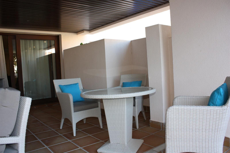 Others 4, Beach Apartment with Private Pool, Málaga