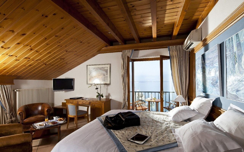 Bedroom 2, Hotel Restaurant Du Port, Haute-Savoie